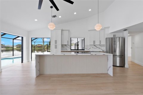 Villa ou maison à vendre à Cape Coral, Floride: 3 chambres, 195.84 m2 № 2386527 - photo 25