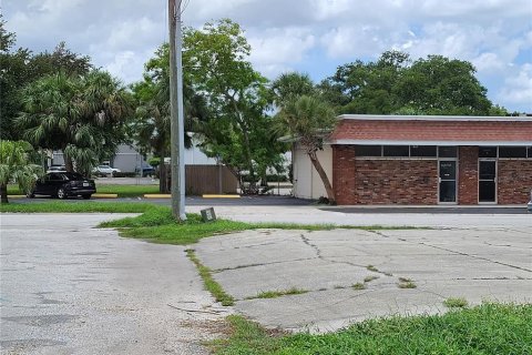 Commercial property in Pinellas Park, Florida 107.77 sq.m. № 1346970 - photo 22