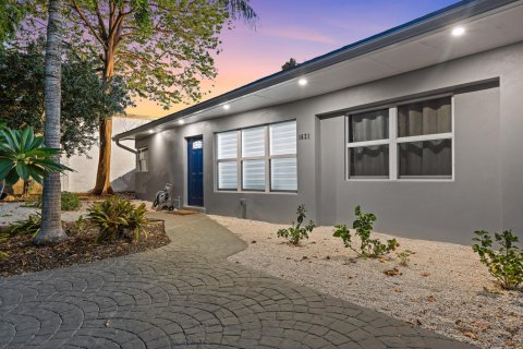 House in Pompano Beach, Florida 3 bedrooms, 103.77 sq.m. № 2343756