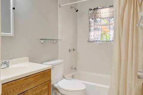 House in Tampa, Florida 3 bedrooms, 98.1 sq.m. № 1749495 - photo 19