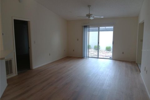 Casa en venta en Sarasota, Florida, 2 dormitorios, 95.6 m2 № 1808266 - foto 11