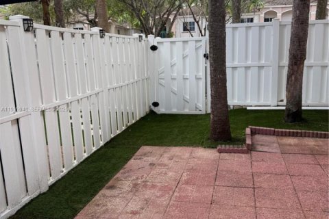 Купить кондоминиум в Пемброк-Пайнс, Флорида 3 спальни, 95.13м2, № 1994008 - фото 8