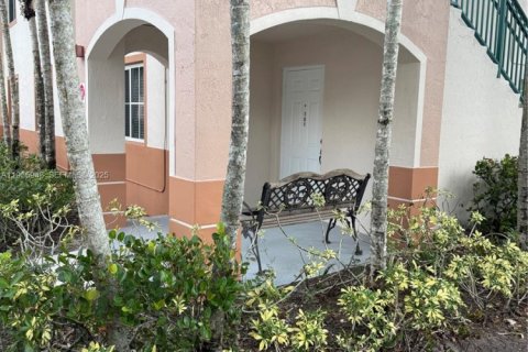 Купить кондоминиум в Пемброк-Пайнс, Флорида 3 спальни, 95.13м2, № 1994008 - фото 3