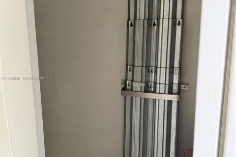 Купить кондоминиум в Пемброк-Пайнс, Флорида 3 спальни, 95.13м2, № 1994008 - фото 5