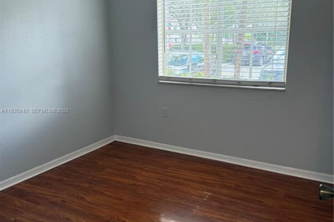 Купить кондоминиум в Пемброк-Пайнс, Флорида 3 спальни, 95.13м2, № 1994008 - фото 15