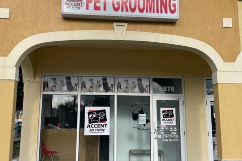 Propiedad comercial en Davie, Florida № 2039765
