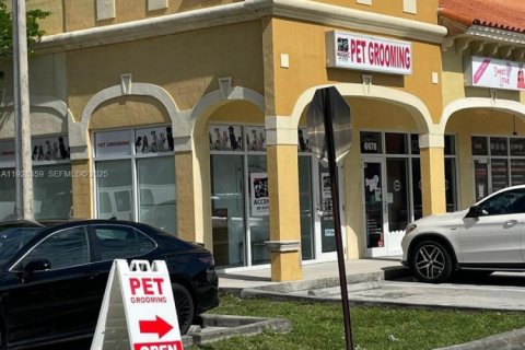 Propiedad comercial en venta en Davie, Florida № 2039765 - foto 9