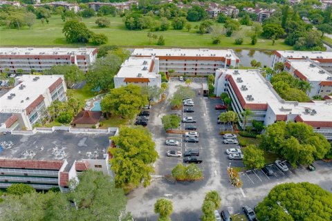 Condo in Lauderhill, Florida, 2 bedrooms  № 1955019 - photo 5