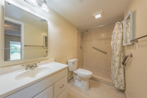 Condo in Lauderhill, Florida, 2 bedrooms  № 1955019 - photo 25