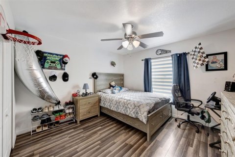 House in Deltona, Florida 3 bedrooms, 180.14 sq.m. № 1888472 - photo 23