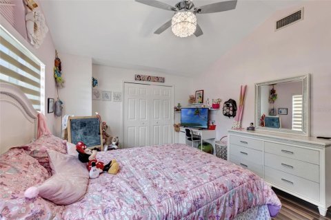 House in Deltona, Florida 3 bedrooms, 180.14 sq.m. № 1888472 - photo 22