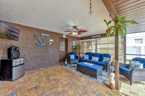 House in Deltona, Florida 3 bedrooms, 180.14 sq.m. № 1888472 - photo 30