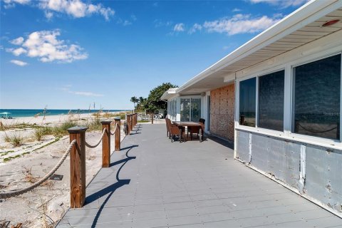 House in Longboat Key, Florida 3 bedrooms, 108.97 sq.m. № 2208431 - photo 9