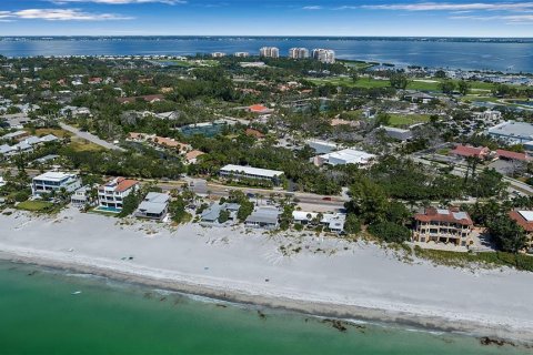 House in Longboat Key, Florida 3 bedrooms, 108.97 sq.m. № 2208431 - photo 21