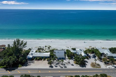 House in Longboat Key, Florida 3 bedrooms, 108.97 sq.m. № 2208431 - photo 13