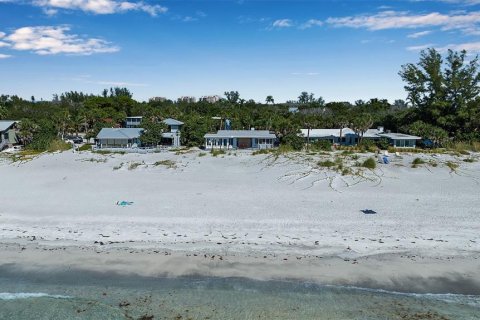House in Longboat Key, Florida 3 bedrooms, 108.97 sq.m. № 2208431 - photo 23