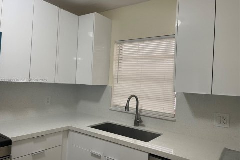 Снять в аренду кондоминиум в Дейви, Флорида 1 спальня, 59.92м2, № 2002426 - фото 7