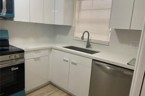 Снять в аренду кондоминиум в Дейви, Флорида 1 спальня, 59.92м2, № 2002426 - фото 8