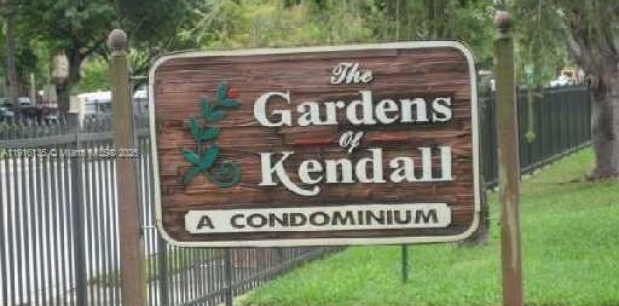 Condominio en Miami, Florida, 1 dormitorio  № 1970815