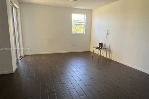 Touwnhouse à vendre à Homestead, Floride: 3 chambres, 160.81 m2 № 1998151 - photo 13