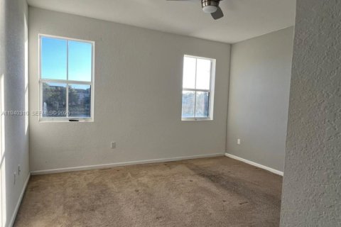 Touwnhouse à vendre à Homestead, Floride: 3 chambres, 160.81 m2 № 1998151 - photo 15