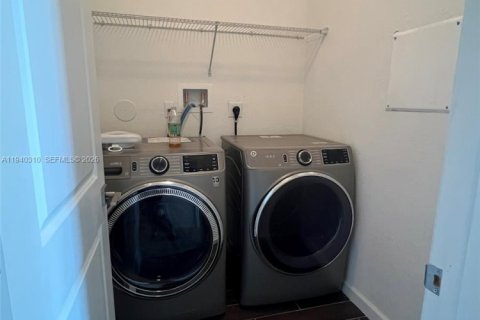 Touwnhouse à vendre à Homestead, Floride: 3 chambres, 160.81 m2 № 1998151 - photo 20