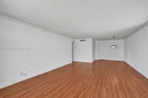 Copropriété à vendre à Hollywood, Floride: 2 chambres, 111.3 m2 № 1875553 - photo 10
