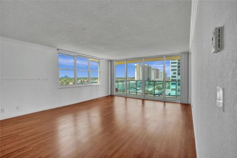 Copropriété à vendre à Hollywood, Floride: 2 chambres, 111.3 m2 № 1875553 - photo 7