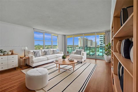 Copropriété à vendre à Hollywood, Floride: 2 chambres, 111.3 m2 № 1875553 - photo 5