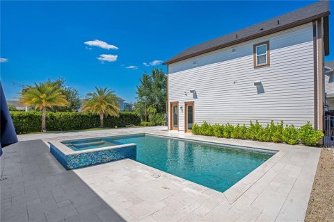House in Orlando, Florida 4 bedrooms, 265.51 sq.m. № 2277820 - photo 30