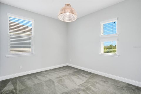 House in Orlando, Florida 4 bedrooms, 265.51 sq.m. № 2277820 - photo 17