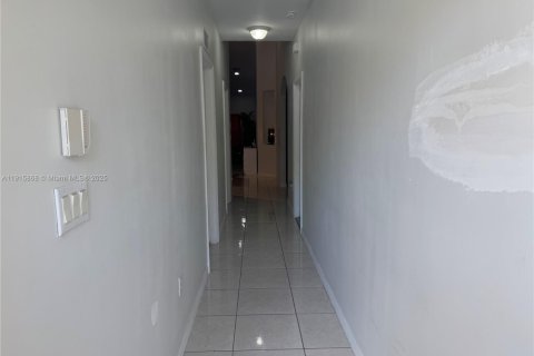 Adosado en venta en Homestead, Florida, 2 dormitorios, 116.87 m2 № 1973429 - foto 15