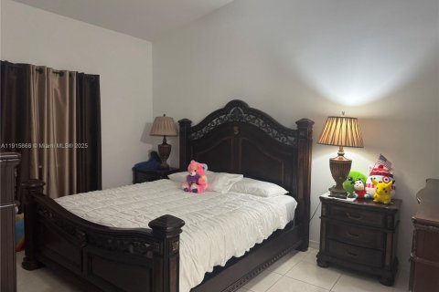 Adosado en venta en Homestead, Florida, 2 dormitorios, 116.87 m2 № 1973429 - foto 11