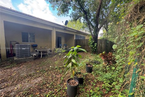 Adosado en venta en Homestead, Florida, 2 dormitorios, 116.87 m2 № 1973429 - foto 20