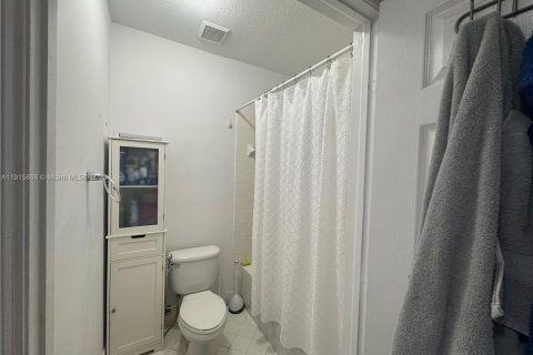 Adosado en venta en Homestead, Florida, 2 dormitorios, 116.87 m2 № 1973429 - foto 14