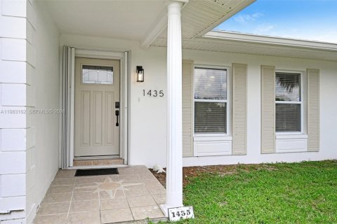 Villa ou maison à Merrit Island, Floride 3 chambres № 2049975