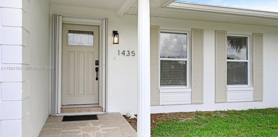 Villa ou maison à Merrit Island, Floride 3 chambres № 2049975