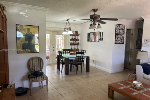 Casa en venta en Hollywood, Florida, 3 dormitorios, 107.95 m2 № 1702318 - foto 18