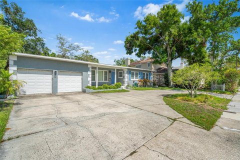 Villa ou maison à Tampa, Floride 3 chambres, 137.31 m2 № 2389405