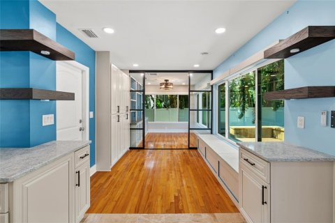 Villa ou maison à louer à Tampa, Floride: 3 chambres, 137.31 m2 № 2389405 - photo 7