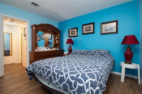 Condominio en venta en Saint Petersburg, Florida, 1 dormitorio, 69.21 m2 № 2204504 - foto 14
