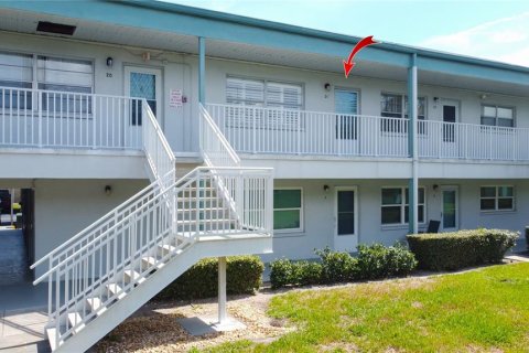 Condominio en Saint Petersburg, Florida, 1 dormitorio № 2204504