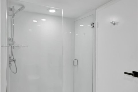 Copropriété à louer à Miami, Floride: 1 chambre, 79.9 m2 № 1949661 - photo 22