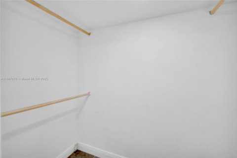Copropriété à louer à Miami, Floride: 1 chambre, 79.9 m2 № 1949661 - photo 23