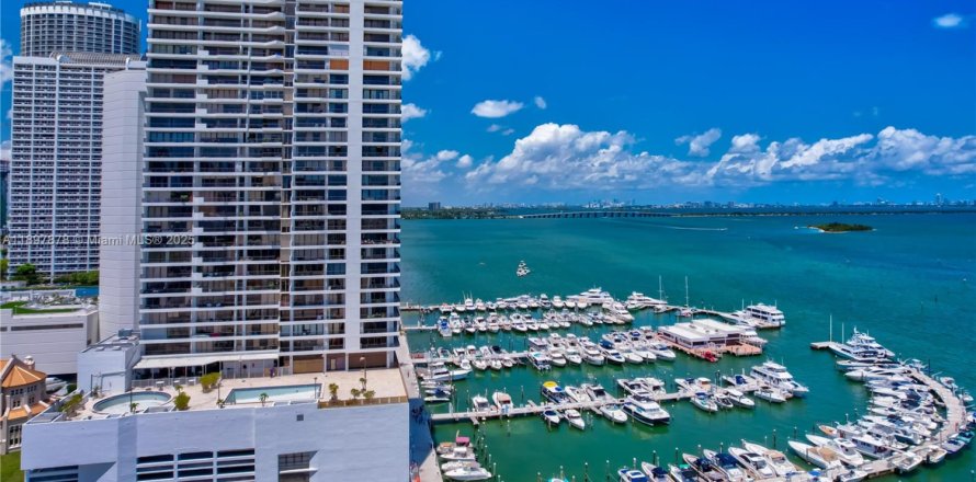 Condo à Miami, Floride, 1 chambre  № 1949661