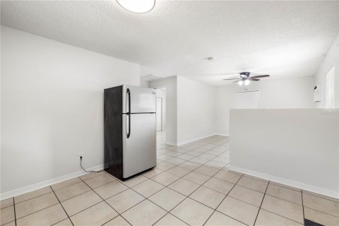 Immobilier commercial à vendre à Tampa, Floride: 4 chambres, 130.06 m2 № 2405338 - photo 11