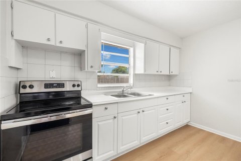 Immobilier commercial à vendre à Tampa, Floride: 4 chambres, 130.06 m2 № 2405338 - photo 30