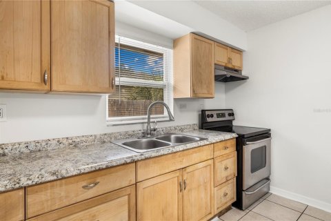Immobilier commercial à vendre à Tampa, Floride: 4 chambres, 130.06 m2 № 2405338 - photo 10