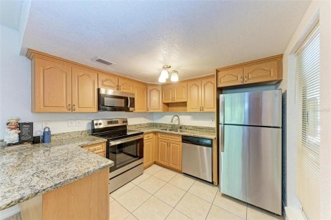 Condo in Sarasota, Florida, 2 bedrooms  № 1084029 - photo 2