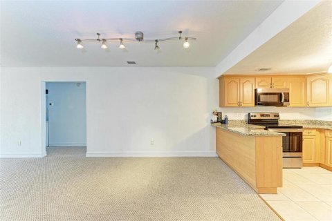 Condo in Sarasota, Florida, 2 bedrooms  № 1084029 - photo 14